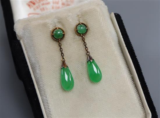 A pair of mid 20th century Chinese 14k yellow metal and jadeite drop earrings, 30mm.